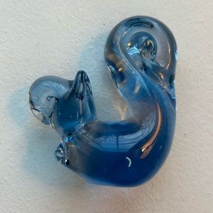 Vintage hand blown blue art glass squirrel figurine paperweight